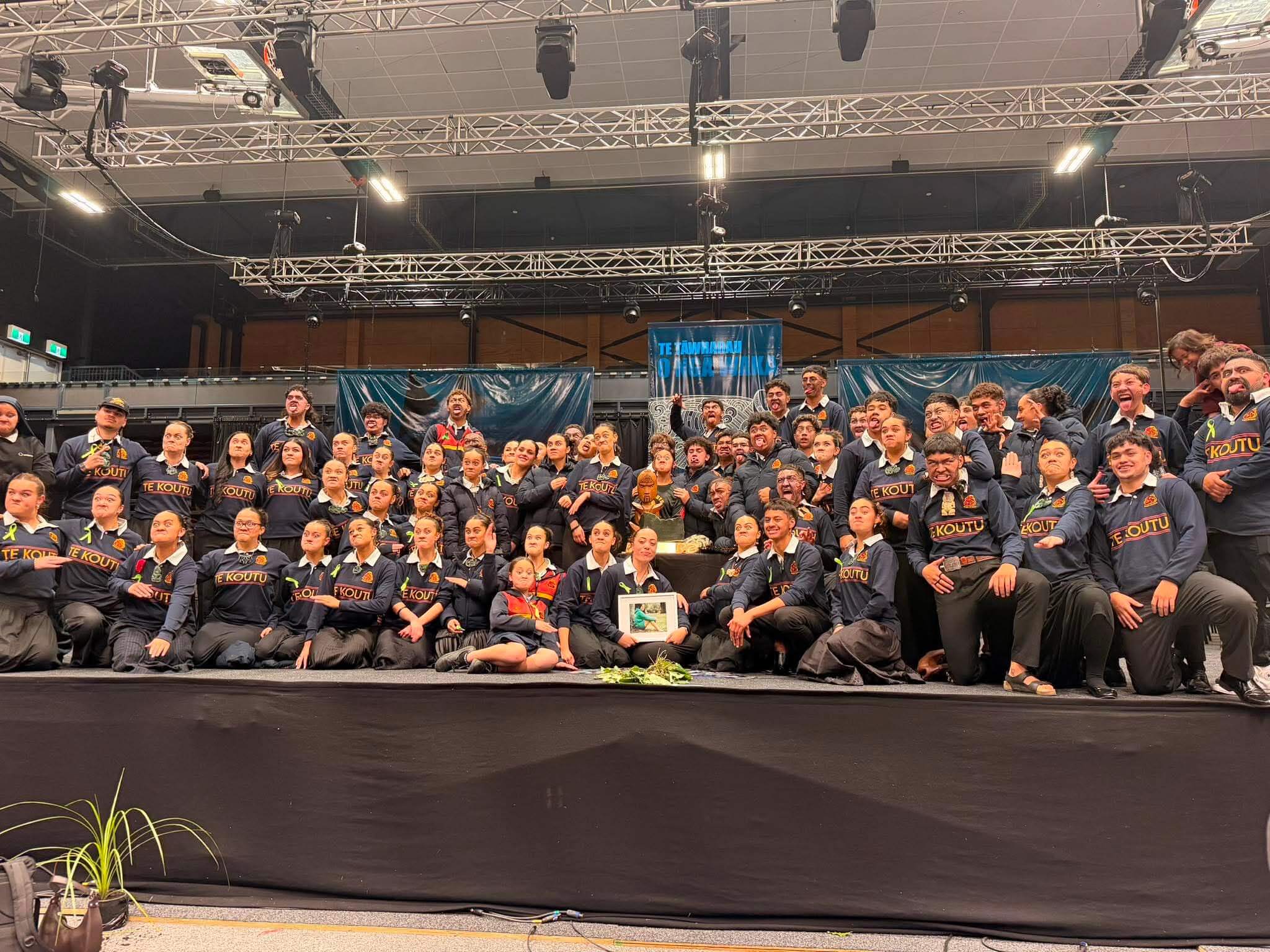 Ko te Tai Iringa o te Roimata: Ko Te Kapa Haka o Te Koutu te Toa Whakaihuwaka