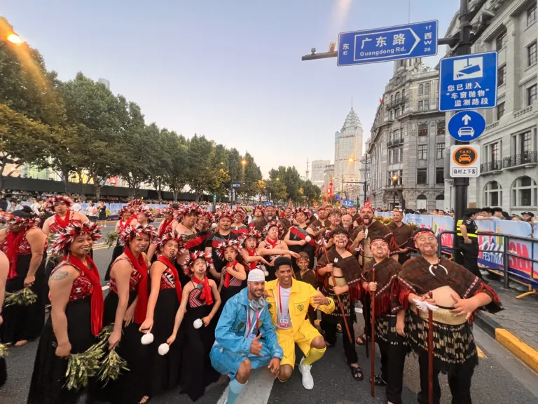 Ngāti Tarāwhai ki Haina: Te Kawe i te reo me ōna tikanga ki te ao whānui